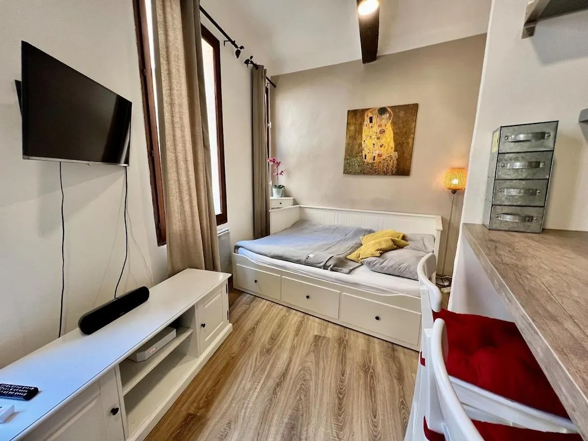 Bel Appartement Dans Le Centre D'Aix-En-Provence Apartment